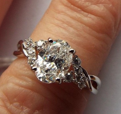 Diamonique 3ct oval twist - 2.3ct,