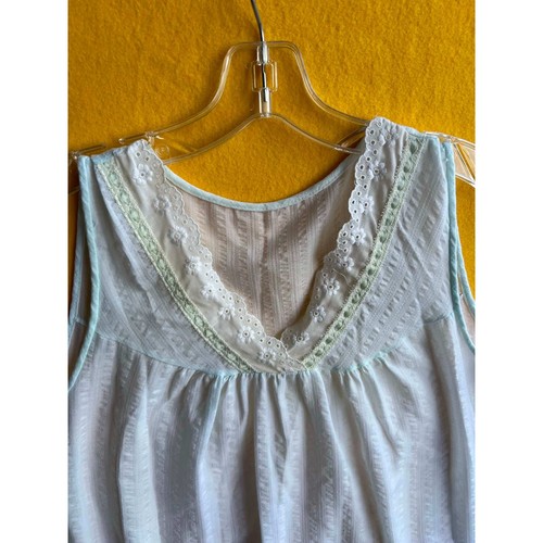 Vintage mid length nightgown - length,