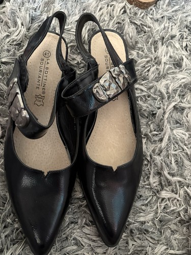 Brand new black strapped - brand,