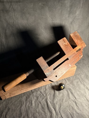 Vintage large wood screw clamp - large,