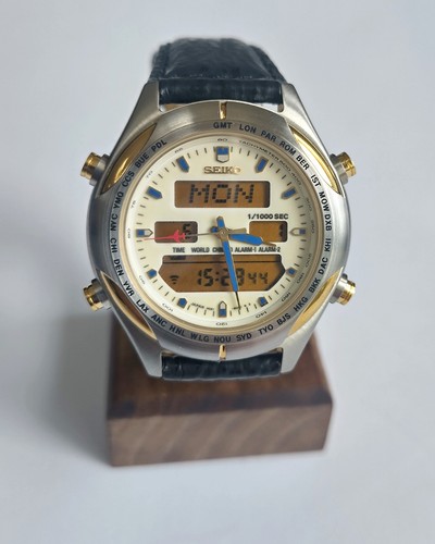 Boxed vintage seiko world time - vintage,