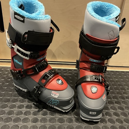 New box ladies ski boots - new, box.