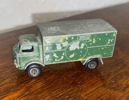 Lesney service ambulance - ambulance, ford