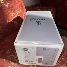 RETIRED Lladro "Soy Tan Bonita" Porcelain Figure #6799 in it's Original Box