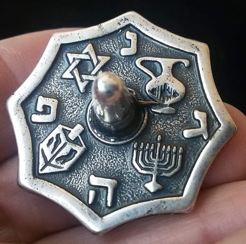 Hanuka metal silver colored
