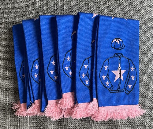 Cue card scarf - cue,