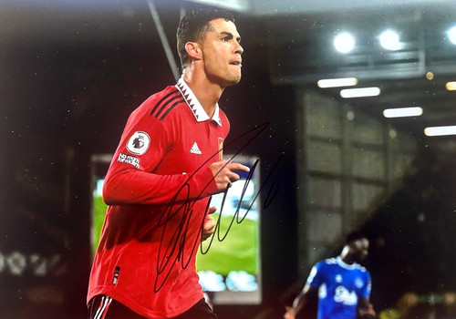 Cristiano ronaldo hand signed - cristiano,