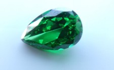 EMERALD GREEN PEAR CUT 10 x