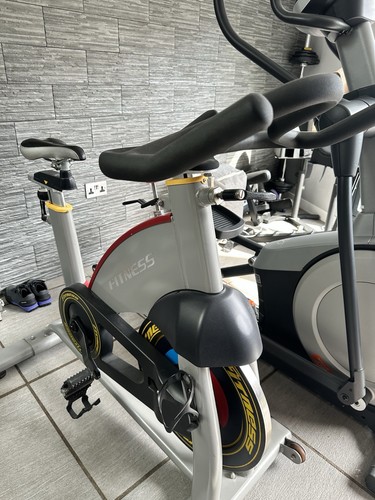 Commercial style fitness - fitness, spin
