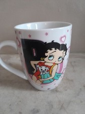 Betty Boop Tea/Coffee Mug  King Features Syndicate  2009.  Initial "P"  mug. Vgc