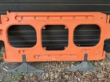 18 X RED PLASTIC TRAFFIC BARRIERS FOR ROAD MANAGEMENT PEDESTRIAN SAFETY