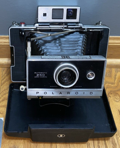 Vintage polaroid 250 automatic - polaroid,