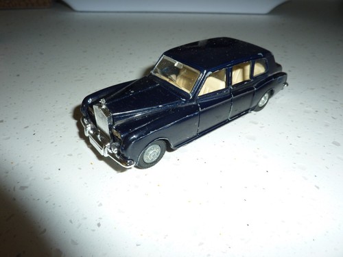 Rolls royce phantom dinky - rolls,