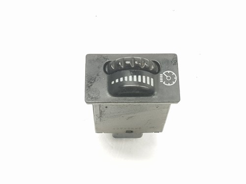 8411960040 button 2037055