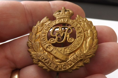 Military badge royal - military, re