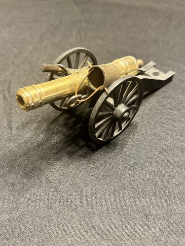 Vintage italian cast metal - vintage,