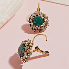 9ct gold emerald hoop - ❤️,