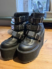 black demonia swing-105 boots