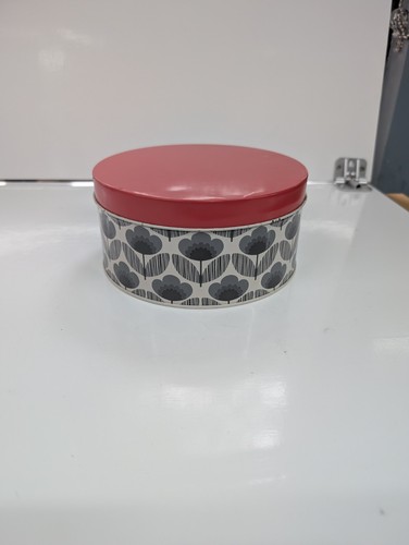 Orla kiely cake tin 2012 - cake,