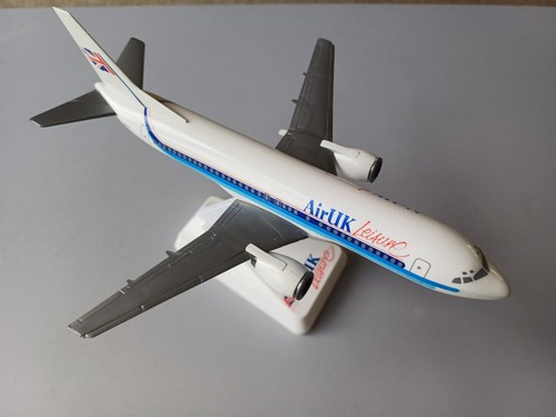 Snap fit 200 model airliner - snap, 1:200