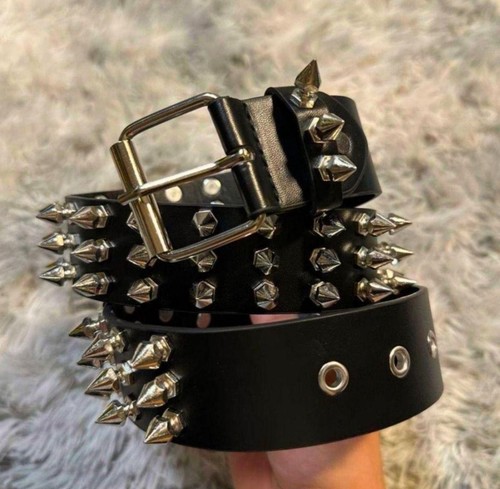 Pyramid studded spike - studded,
