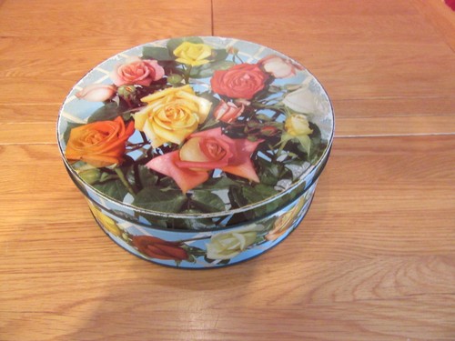 Lovely vintage peek - lovely,