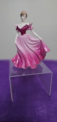Coalport bone china figurine - coalport,