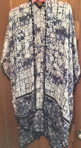 Lola rose shawl - lola, tassles