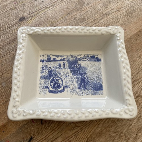 Shredded wheat blue white - shredded,
