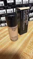 MAC Studio Fix Fluid Broad