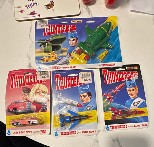 Matchbox thunderbirds die cast - thunderbirds, die-cast