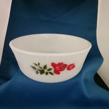 Vintage JAJ Pyrex 'June Rose'