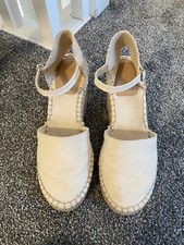 H&M beige wedge sandals size