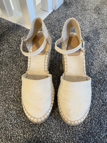 Beige wedge sandals size - beige,
