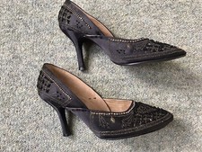 Nina Nina - Black Court Shoe With Embroidered Gold Thread & Beads UK 6 (39)