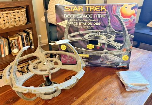 Star trek deep space - trek:, nine