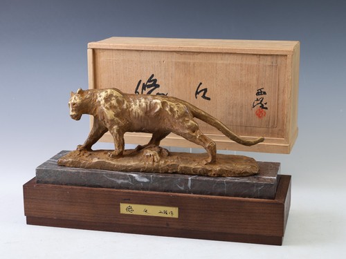 Massive tiger bronze sculpture - massive,