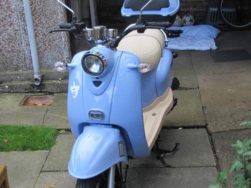 Motor bikes scooters - bikes,