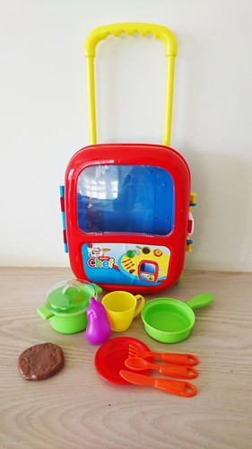 Tea set wheelie trolley - in,
