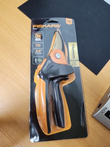 Fiskars softgrip pruner - fiskars,