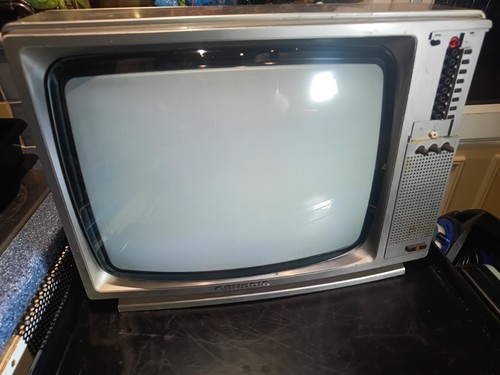 Vintage grundig crt spares - vintage, tv