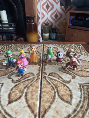 Nintendo mini figures - nintendo,