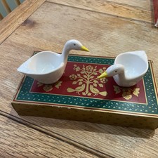 Vintage. Avon White Geese Novelty Egg Cups. Never used. Original box