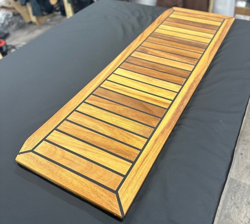 Second middle row iroko - second,