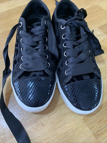 Carvela black lace - black,