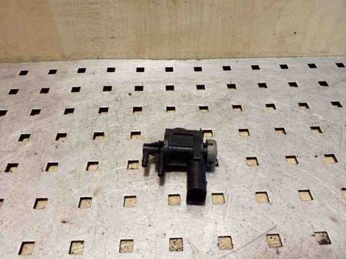 Audi 8k2 vacuum valve - audi,