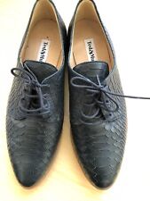 Ted and Muffy  lace up shoes