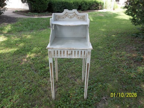 Antique painted wood - wood, vanity