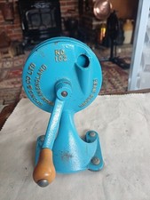 Vintage Spong Bean Slicers