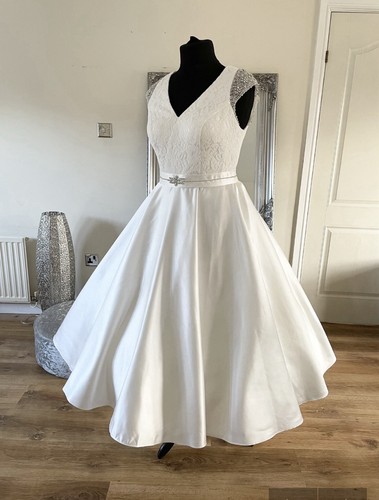 Bridal gown wedding dress tea - gown/wedding, dress,tea